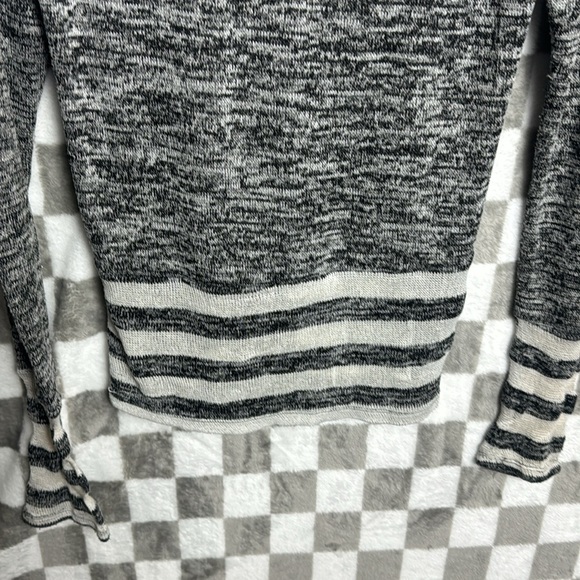 Velcom Long Sleeve Crew Neck Nit top Size S/Small 10 - Picture 7 of 7